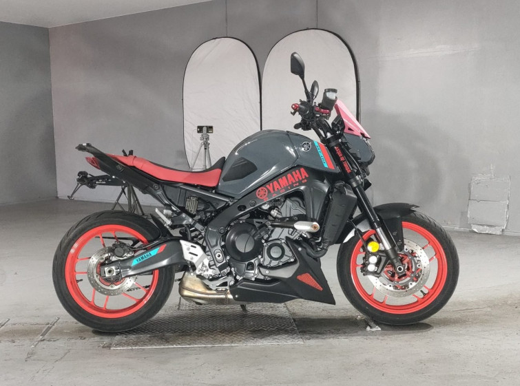 Мотоцикл Yamaha MT-09 з пробігом 16582 km