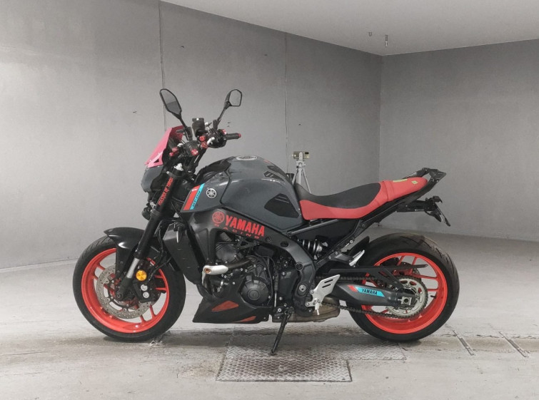 Мотоцикл Yamaha MT-09 з пробігом 16582 km