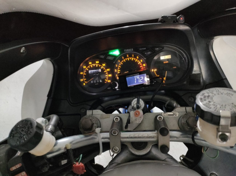 Мотоцикл Yamaha FJ1200 з пробігом 72658 km