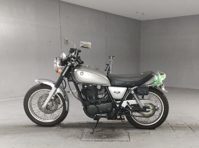 Мотоцикл Yamaha SR400 з пробігом 18068 km