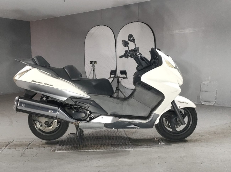 Мотоцикл Honda SILVERWING600 с пробегом 29923 km