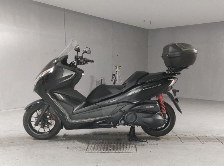 Мотоцикл Honda FORZA SI з пробігом 42886 km