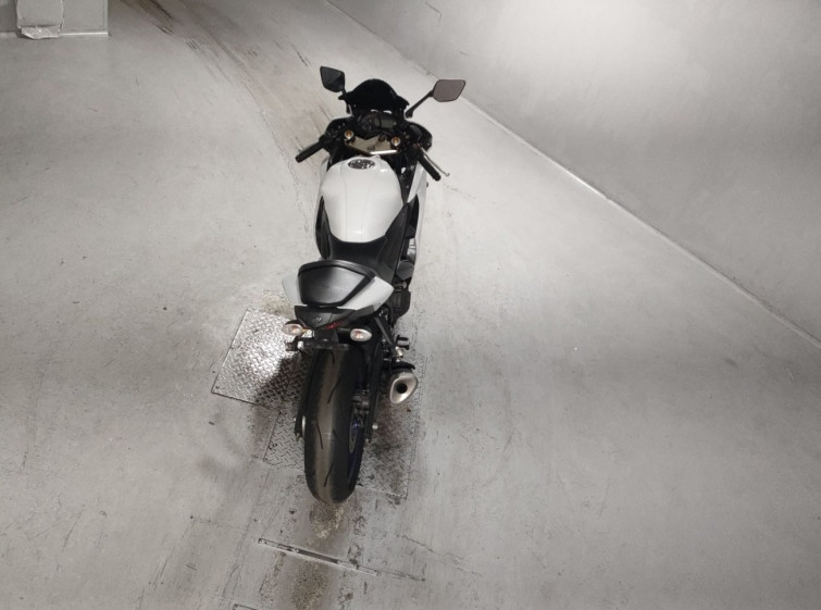 Мотоцикл Yamaha YZF-R25 с пробегом 24010 km