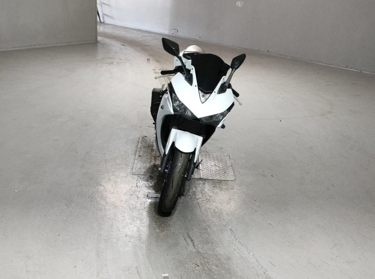 Мотоцикл Yamaha YZF-R25 с пробегом 24010 km