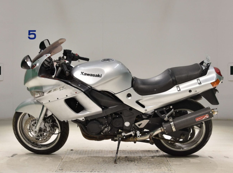 Мотоцикл Kawasaki ZZ-R400 з пробігом 58840 km