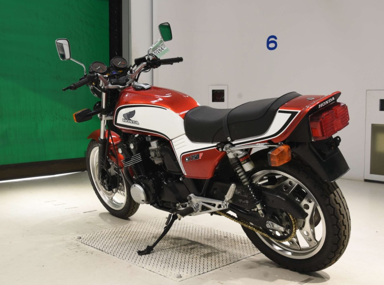 Мотоцикл Honda CB750SF з пробігом 17874 km