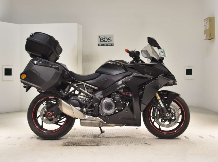 Мотоцикл Suzuki gsx-s1000 gt с пробегом 15810 km