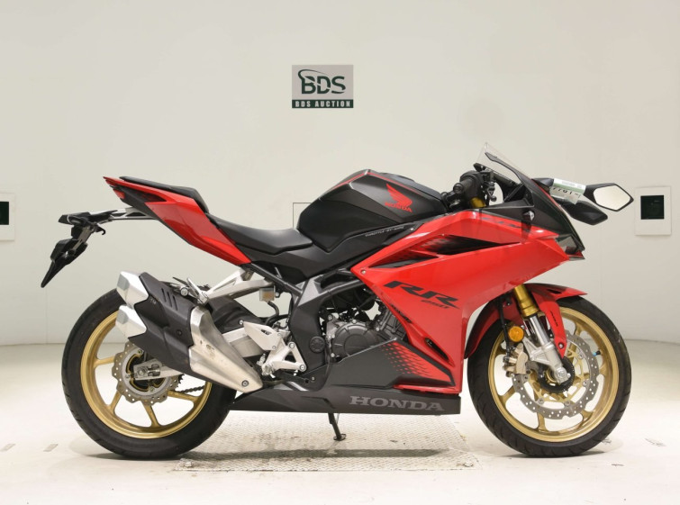 Мотоцикл Honda CBR250RRA з пробігом 985 km
