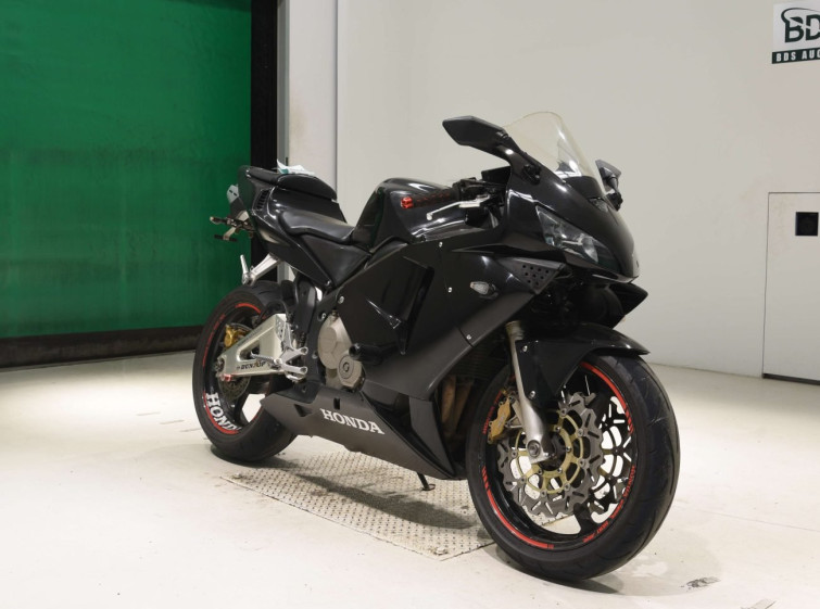Мотоцикл Honda CBR600RR с пробегом 67100 km