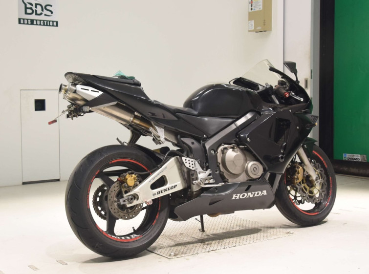Мотоцикл Honda CBR600RR с пробегом 67100 km