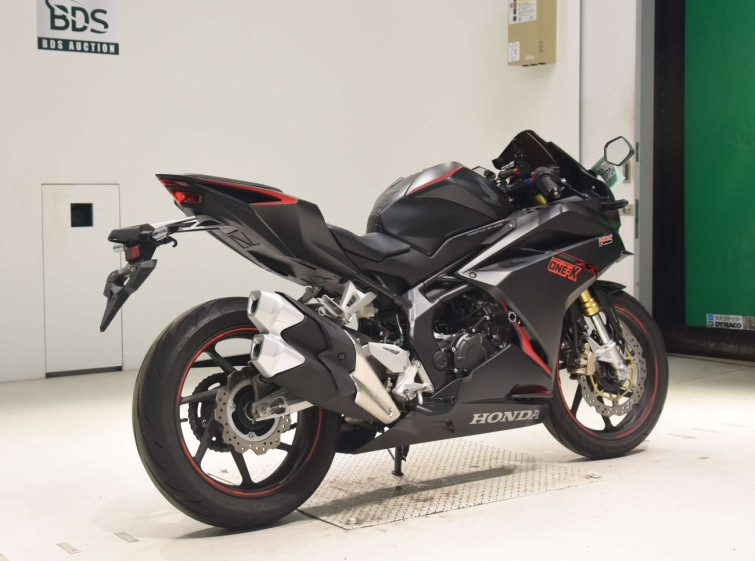 Мотоцикл Honda CBR250RR з пробігом 18084 km