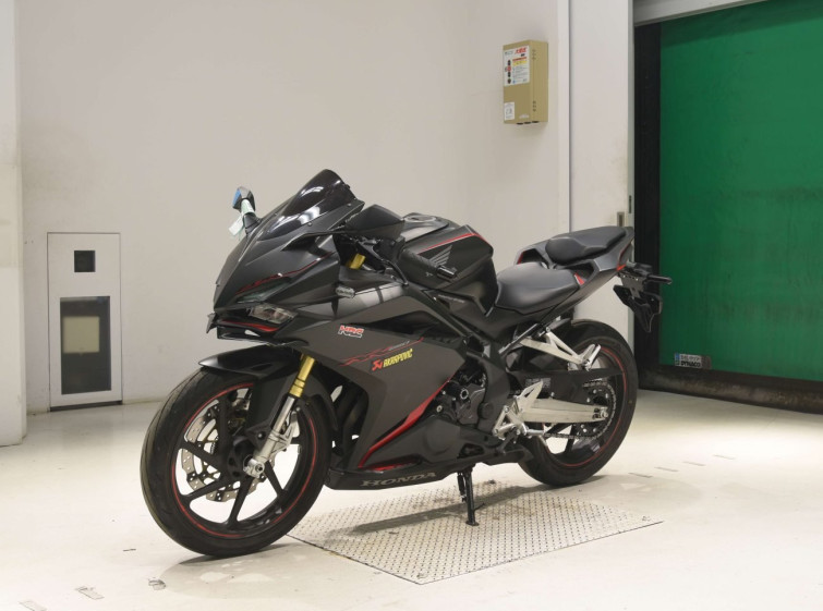 Мотоцикл Honda CBR250RR з пробігом 18084 km