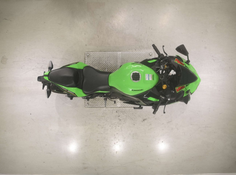 Мотоцикл Kawasaki NINJA ZX-25R KRT з пробігом 7047 km