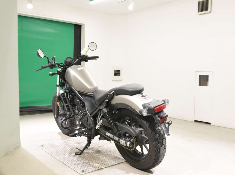 Мотоцикл Honda REBEL CMX250 з пробігом 2920 km