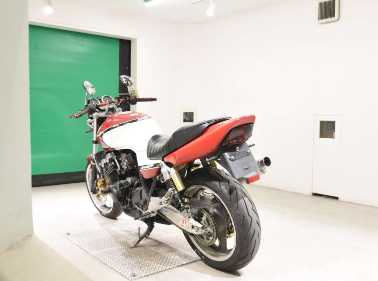 Мотоцикл Honda CB400SFV з пробігом 15100 km