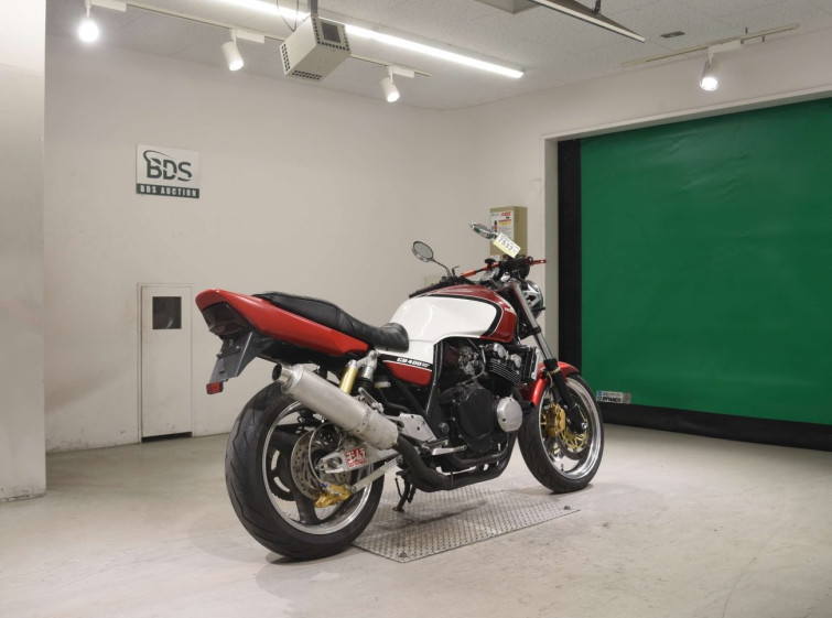 Мотоцикл Honda CB400SFV з пробігом 15100 km