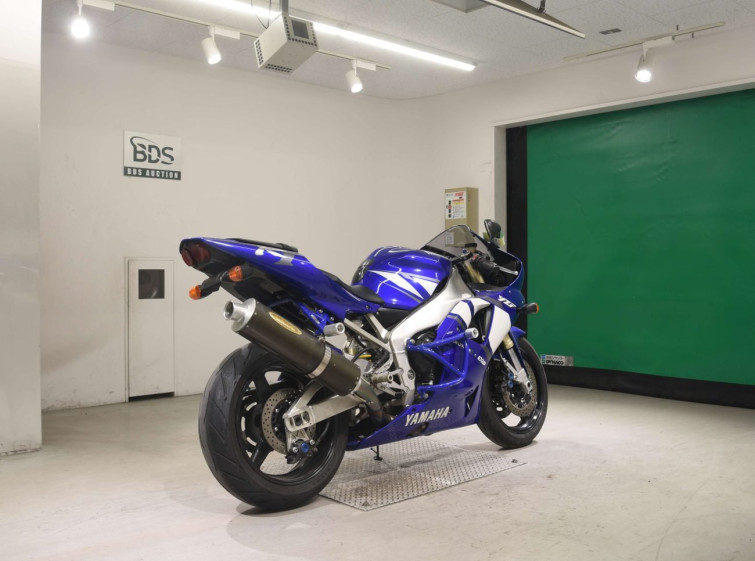 Мотоцикл Yamaha YZF-R1 з пробігом 30373 km