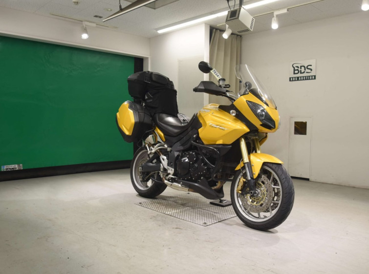 Мотоцикл Triumph TIGER 1050 з пробігом 49376 km