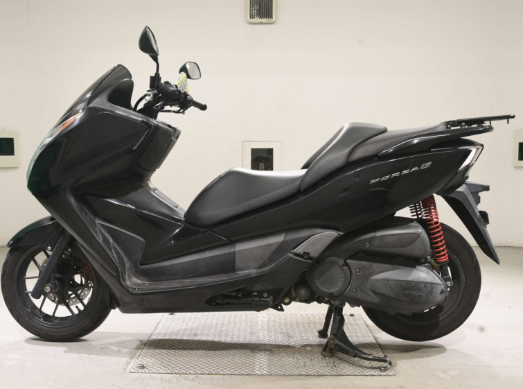 Мотоцикл Honda FORZA SI з пробігом 35569 km