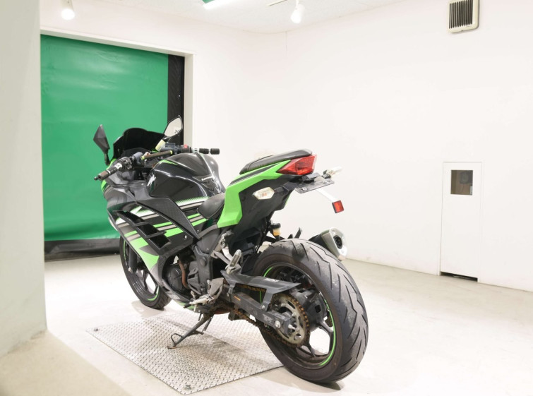 Мотоцикл Kawasaki NINJA250A з пробігом 29978 km