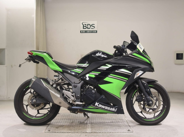 Мотоцикл Kawasaki NINJA250A з пробігом 29978 km