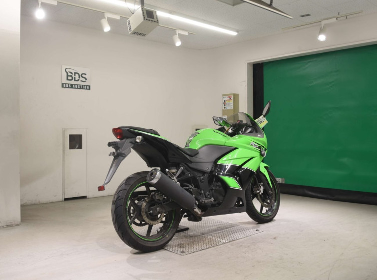 Мотоцикл Kawasaki NINJA250R з пробігом 57763 km