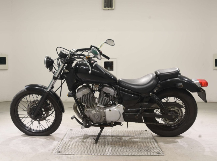 Мотоцикл Yamaha VIRAGO XV250 з пробігом 22981 km