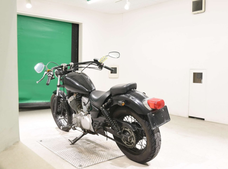 Мотоцикл Yamaha VIRAGO XV250 з пробігом 22981 km