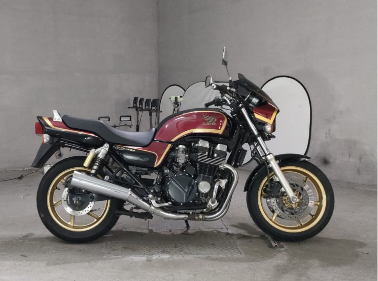 Мотоцикл Honda CB750 з пробігом 66575 km