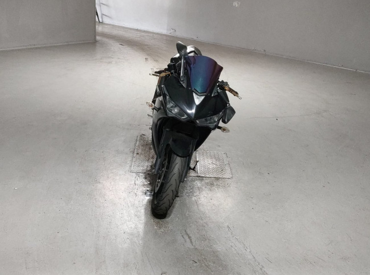 Мотоцикл Yamaha YZF-R25 з пробігом 43727 km