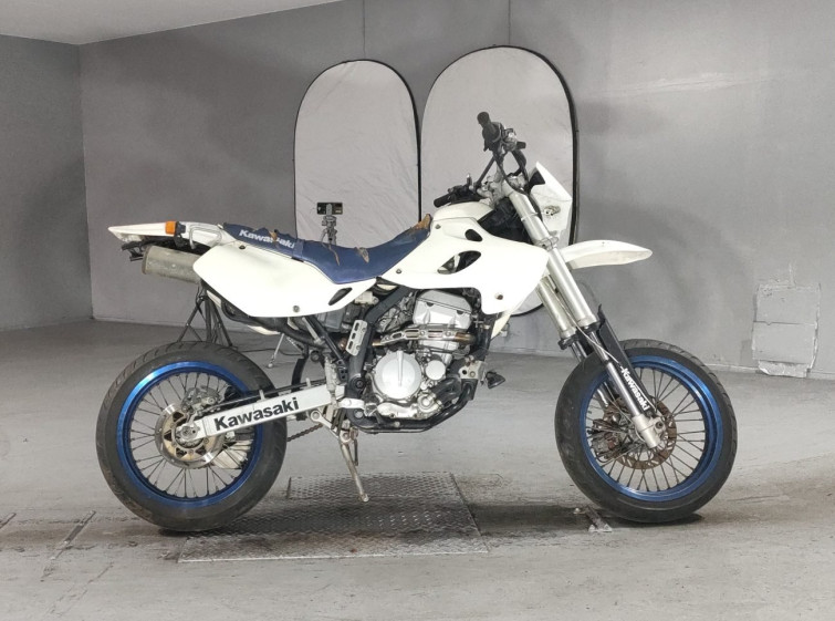 Мотоцикл Kawasaki D TRACKER