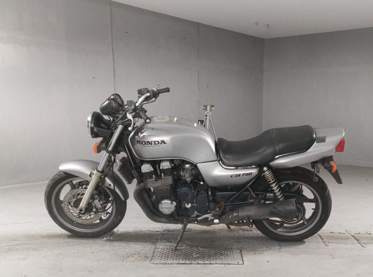 Мотоцикл Honda CB750 с пробегом 82587 km
