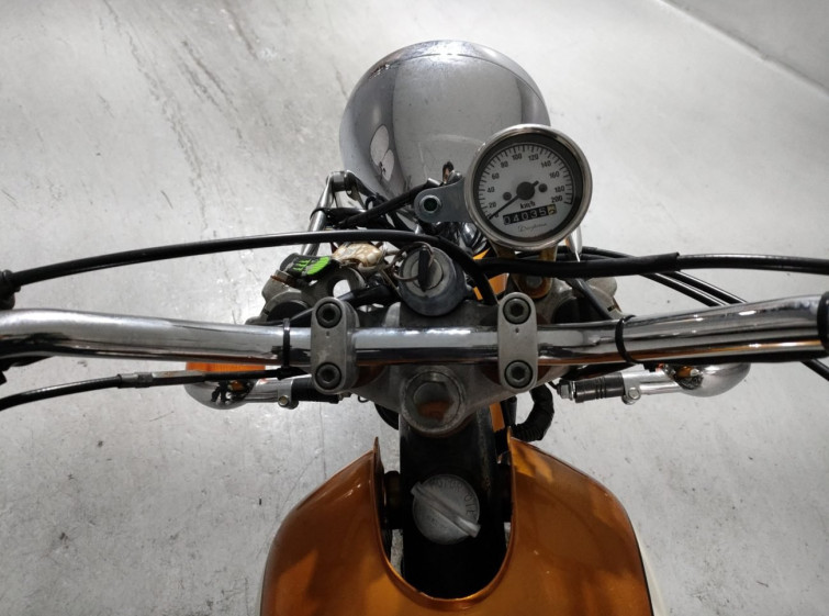 Мотоцикл Yamaha SR400 з пробігом 4035 km