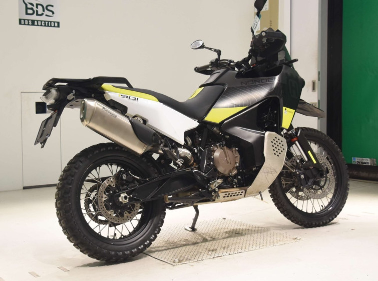 Мотоцикл Husqvarna NORDEN901 з пробігом 10790 km