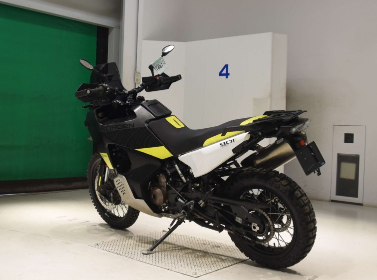 Мотоцикл Husqvarna NORDEN901 з пробігом 10790 km
