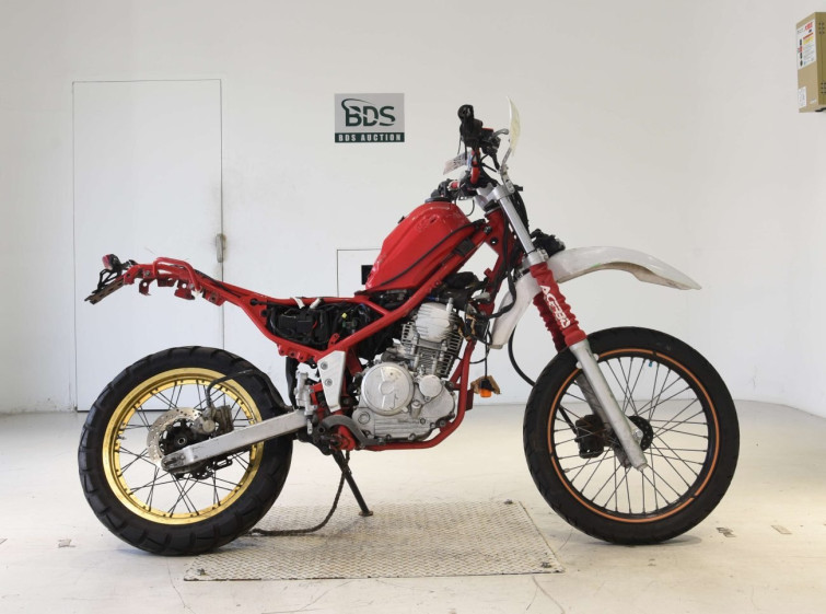 Мотоцикл Yamaha SEROW XT250