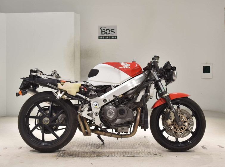 Мотоцикл Honda VFR400R з пробігом 14737 km