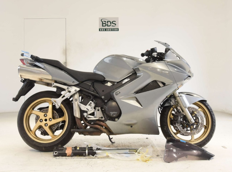 Мотоцикл Honda VFR800F з пробігом 52871 km