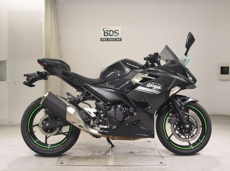 Мотоцикл Kawasaki NINJA250 с пробегом 13686 km
