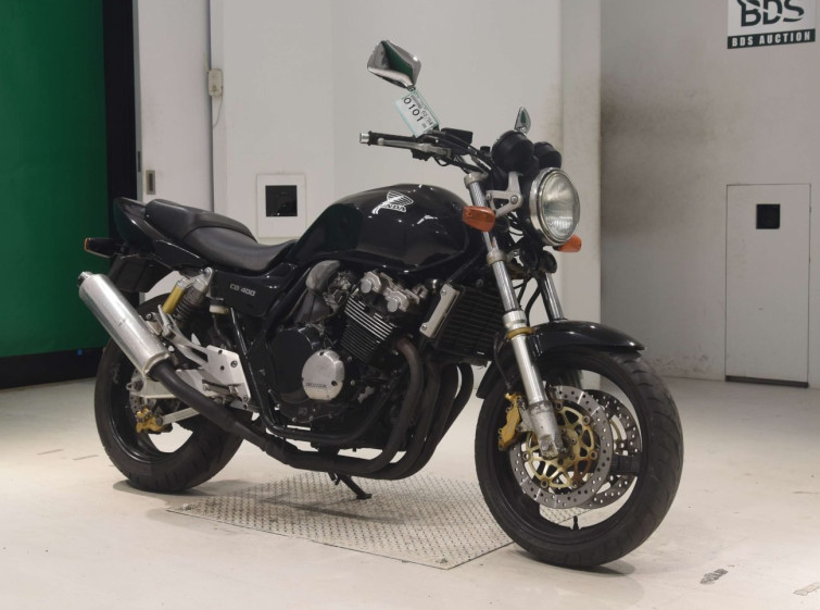 Мотоцикл Honda CB400SFV з пробігом 31381 km