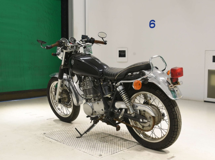 Мотоцикл Yamaha SR400 с пробегом 29246 km