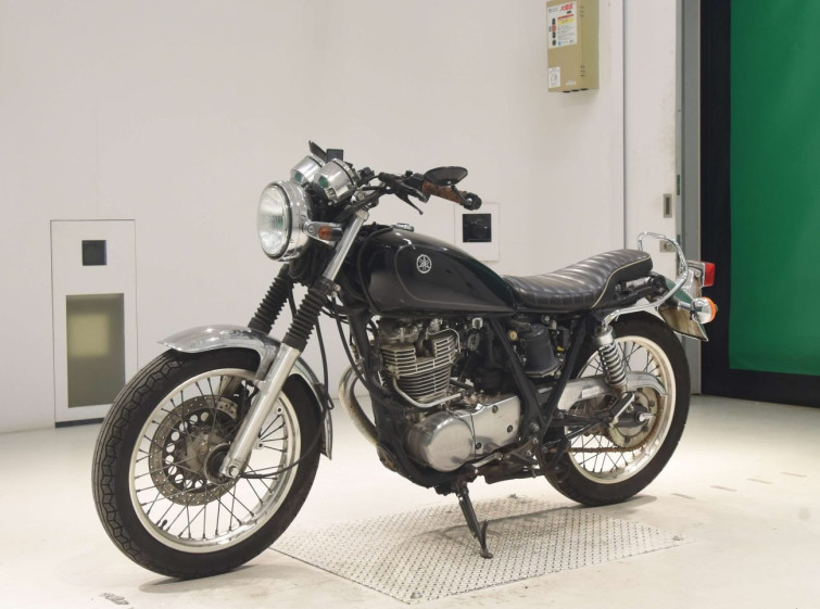 Мотоцикл Yamaha SR400 с пробегом 29246 km
