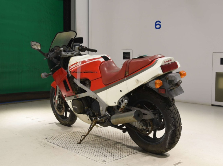 Мотоцикл Kawasaki GPZ400R з пробігом 9280 km