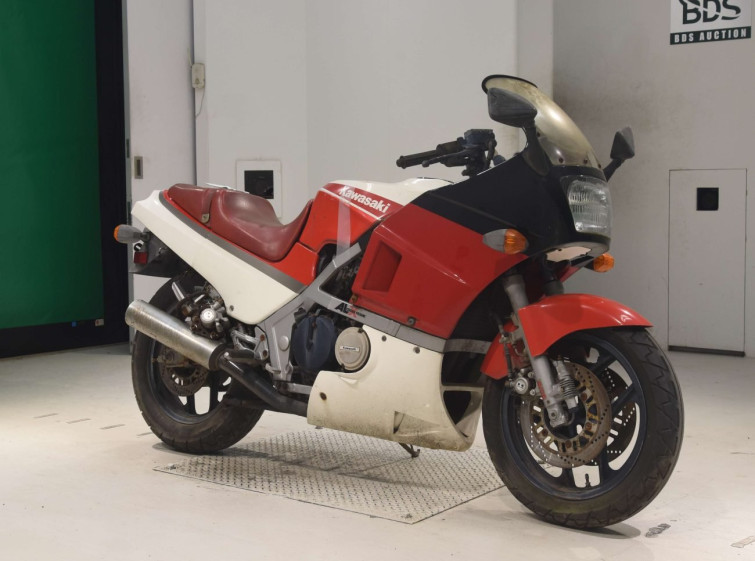 Мотоцикл Kawasaki GPZ400R з пробігом 9280 km