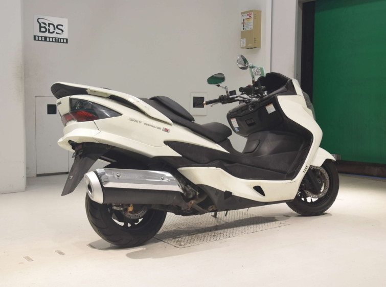 Мотоцикл Suzuki SKYWAVE 400S