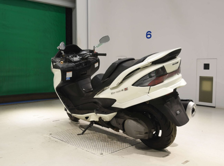 Мотоцикл Suzuki SKYWAVE 400S