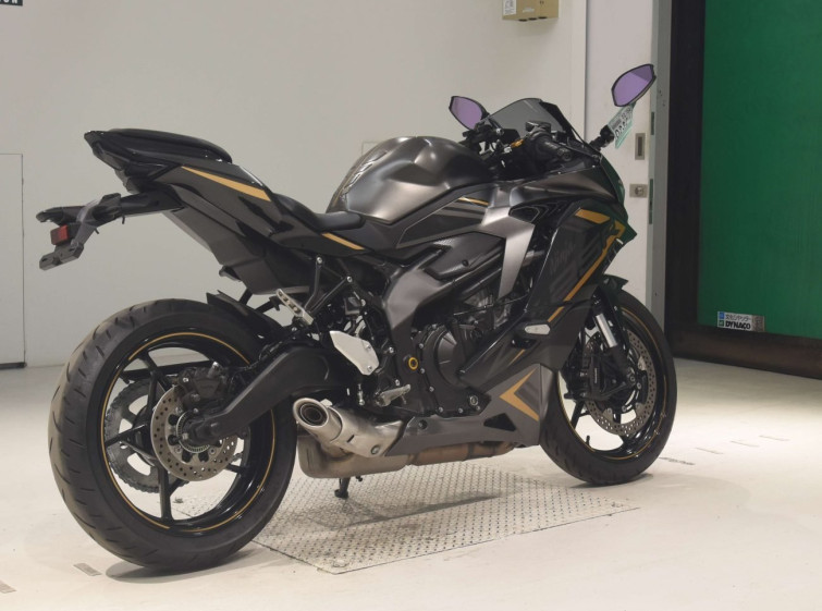 Мотоцикл Kawasaki NINJA ZX-25R з пробігом 5875 km