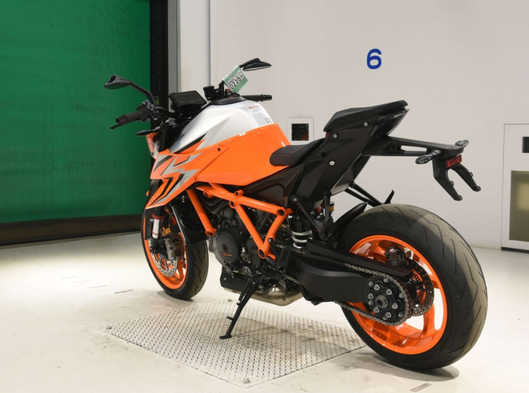 Мотоцикл KTM 1290 SUPERDUKE R с пробегом 28366 km
