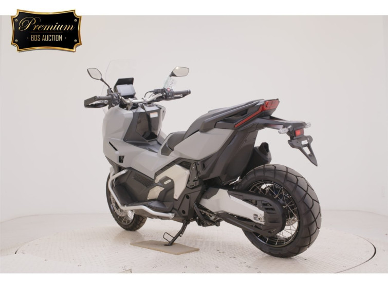 Мотоцикл Honda X-ADV750-2 з пробігом 2577 km