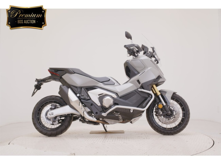 Мотоцикл Honda X-ADV750-2 з пробігом 2577 km